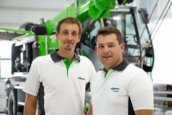 SENNEBOGEN Training: Matthias Auer, Head of Technical Training and Florian Attenhauser, Head of Training Department